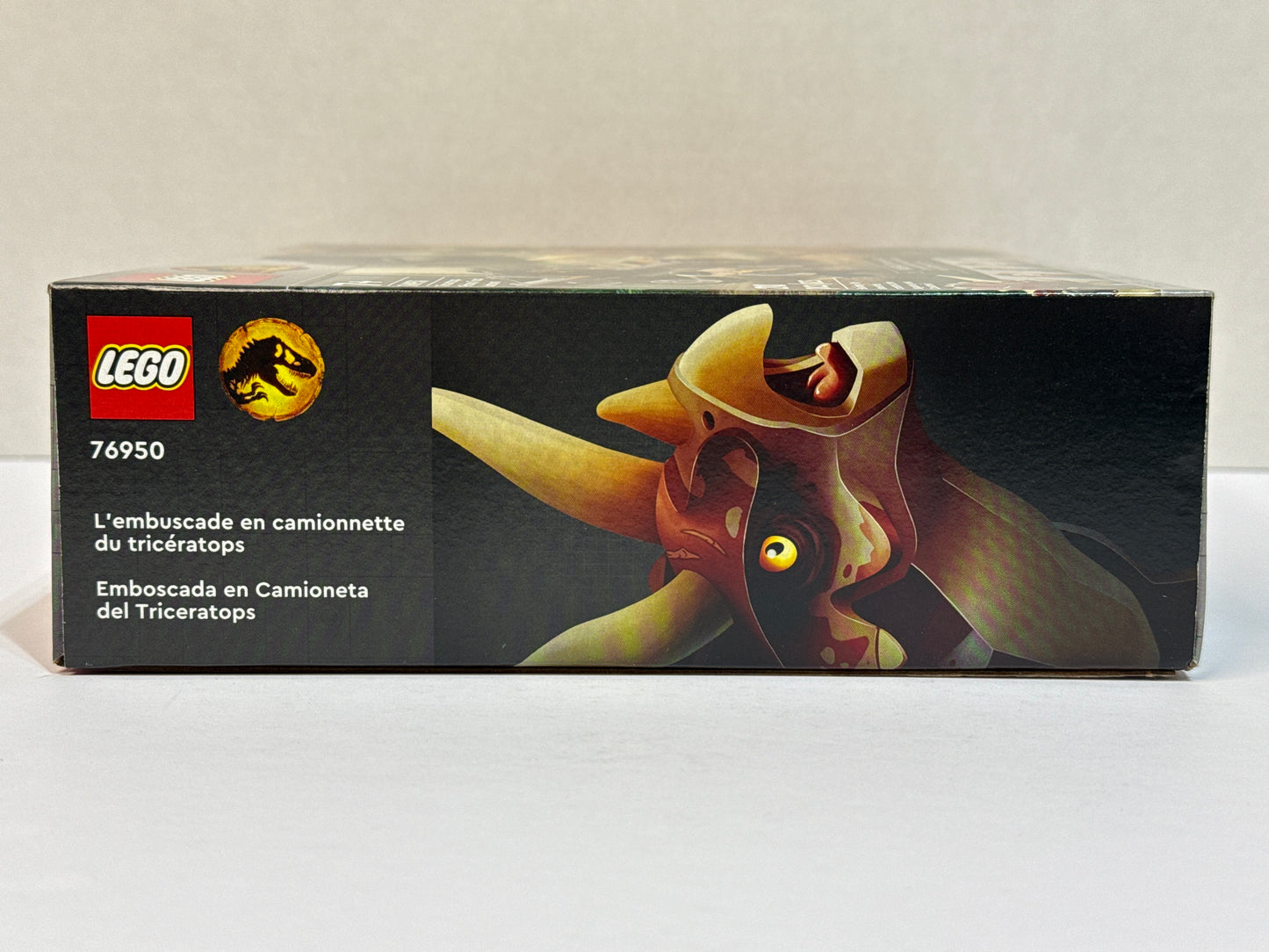 76950 Triceratops Pickup Truck Ambush (2022)